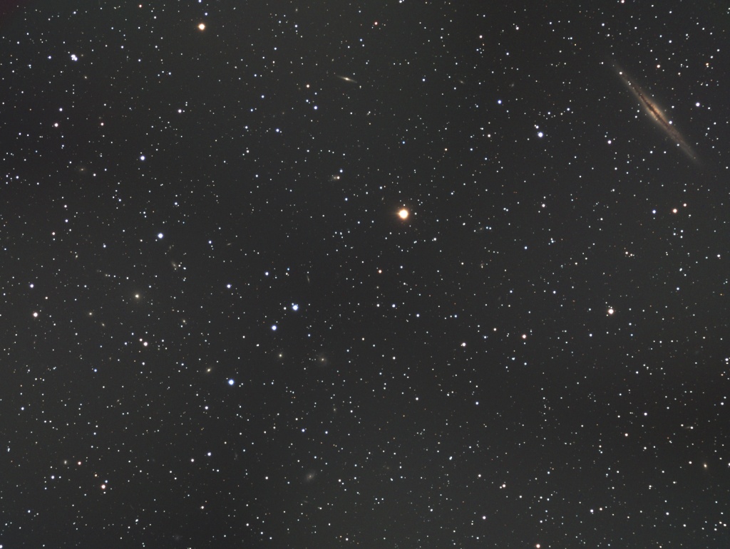 ABELL 347 + NGC891 en BINING 2X2 du 27/10/62 Rgb10