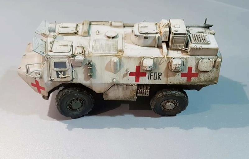 Vab sanitaire au 1/35 ( Heller, Blast models, Azimut, Star Decals ) Fb_img48