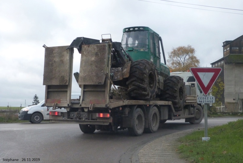 transports d'engins forestier  - Page 4 P1480548