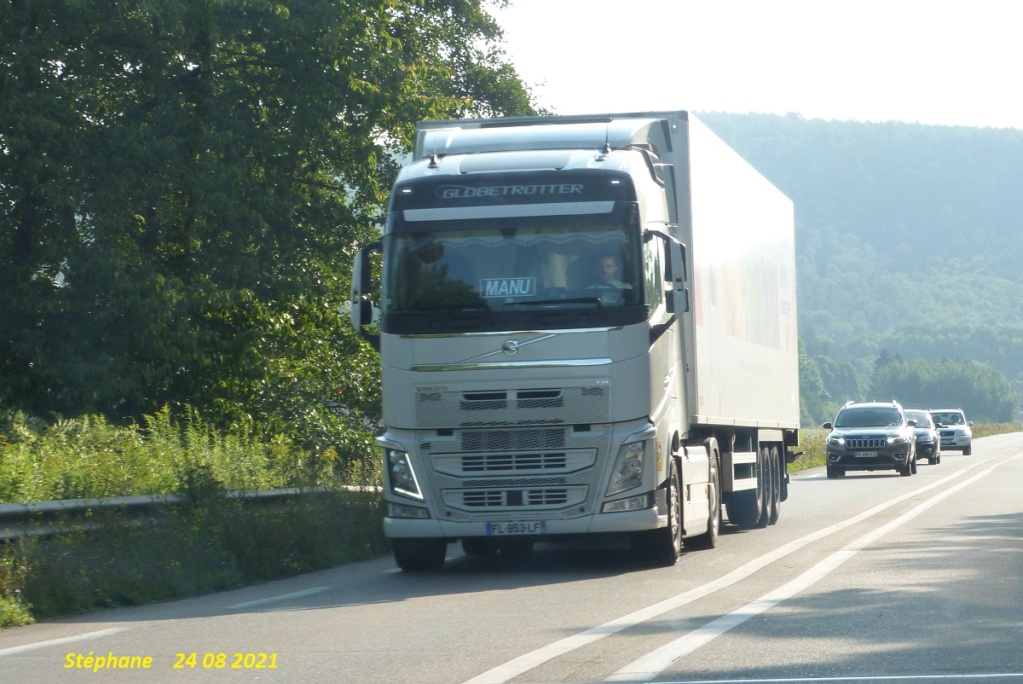 Volvo FH 4 gris avec frigo blanc  P1580627