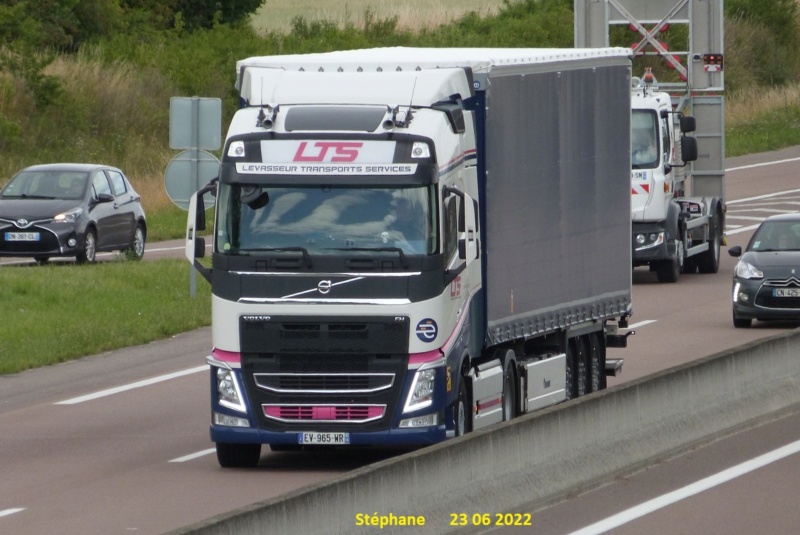 ,LTS  Levasseur Transport Service (Tourriers, 16) (groupement Evolutrans) P1650667