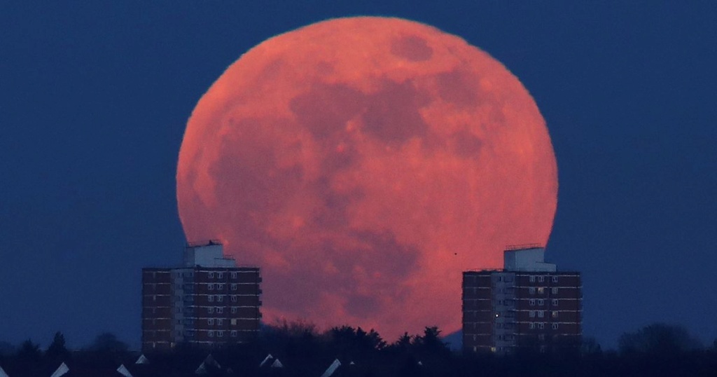 "Blood" moon to appear in sky this evening. 2_a-fu10