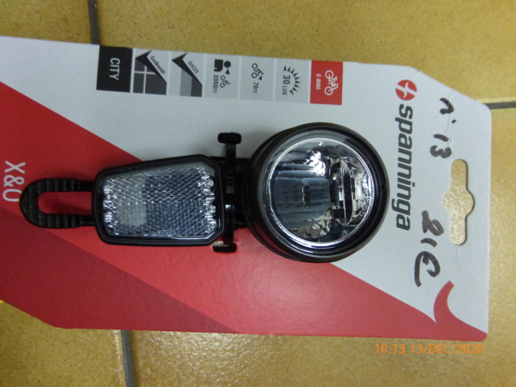 eclairage à DEL pour velo ( LED light for bike) PARTIE  1 - Page 37 P1050322