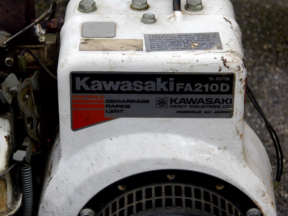 Aide pour réglage carburateur KAWASAKI FA210D Dsci1110
