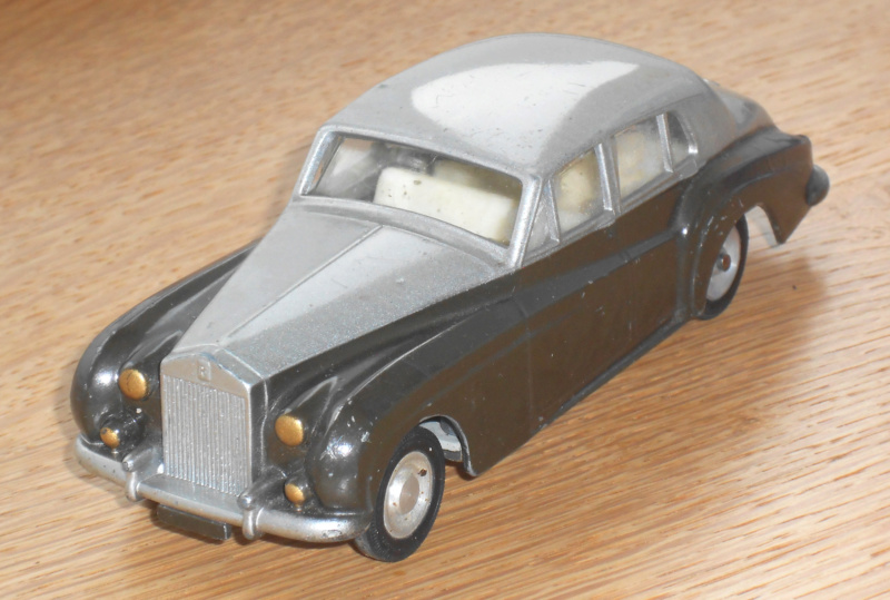 Junior - Série 3 : Rolls Royce Silver Cloud - Modèle Solido 210 Rolls_12