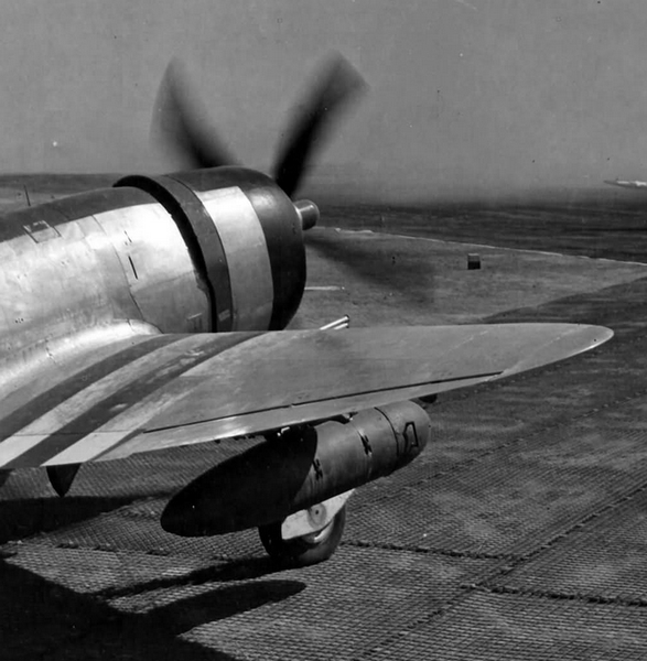 P-47 D Razorback Trumpeter 1/32 - 2ème vie! - Page 3 75_gal10