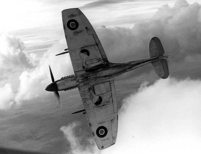 Spitfire Mk XVI au 1/24 - Page 8 Beb5df10