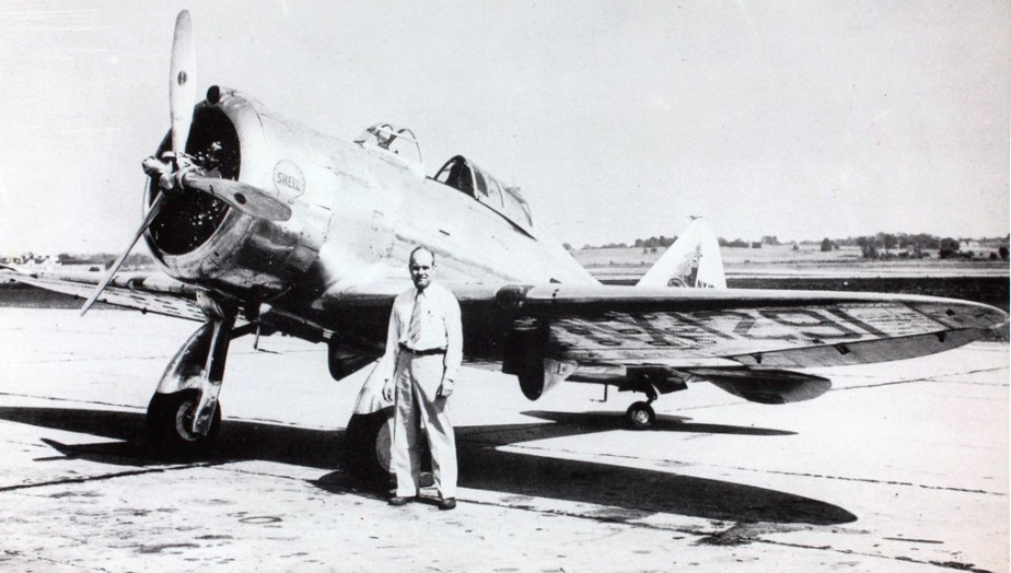 Seversky puis Republic P-35 de William Bros Inc au 1/32 Doolit13