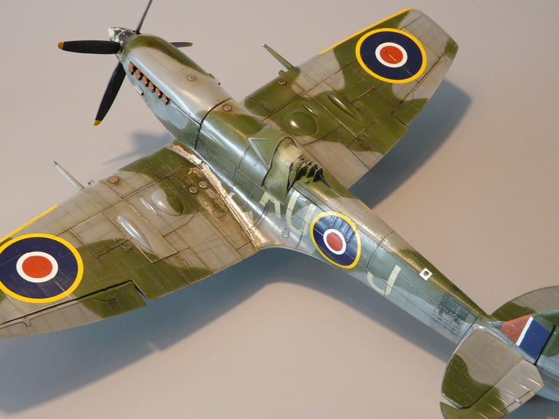 Spitfire Mk XVI au 1/24 - Page 8 Extra11