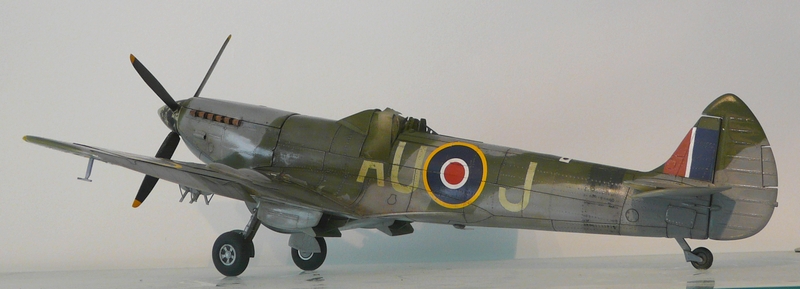 Spitfire Mk XVI au 1/24 - Page 8 Gauche10