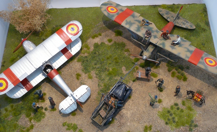 DIORAMA Guerre d'Espagne. 2 chasseurs Républicains   P1120424