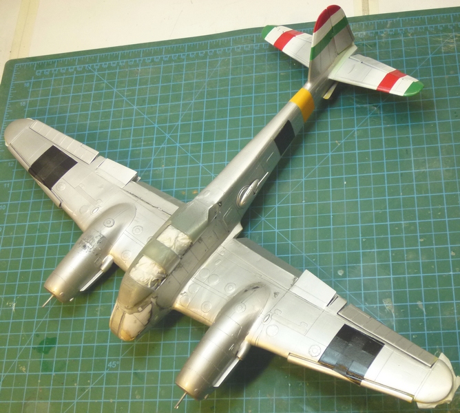 Messerschmitt Me 210 C au 1/32 - Page 3 P312