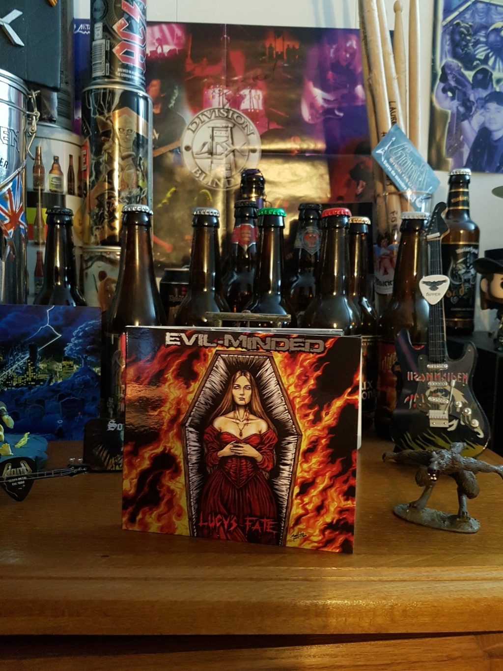 Evil Minted  "Lucy's Fate" heavy metal 2022 32927410