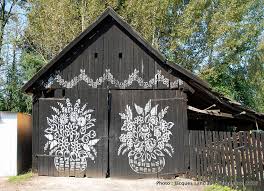 les fermes aux murs fleuris (Pologne) Image474