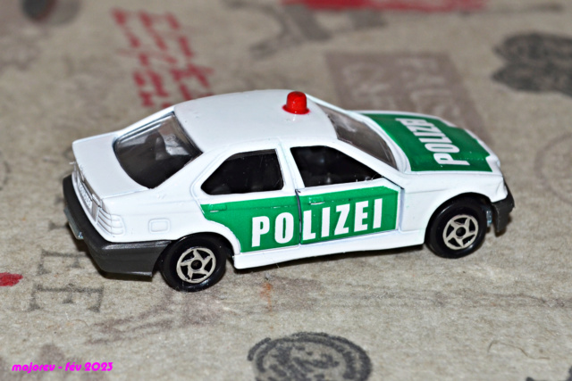 N°257A BMW 325i E36 POLICE Major360