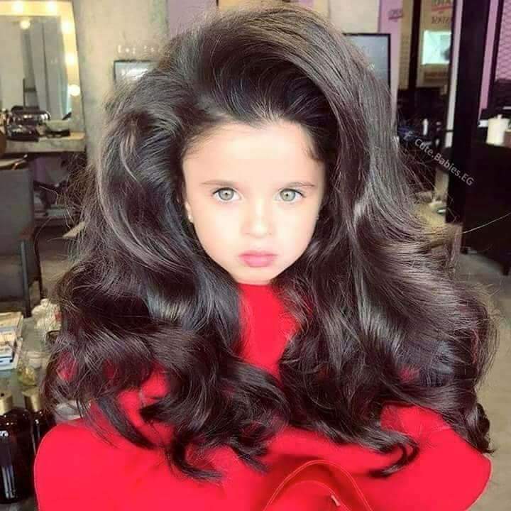 الطفلة ميار و شركات التجميل  بسبب كثافة شعرها  Fb_im655