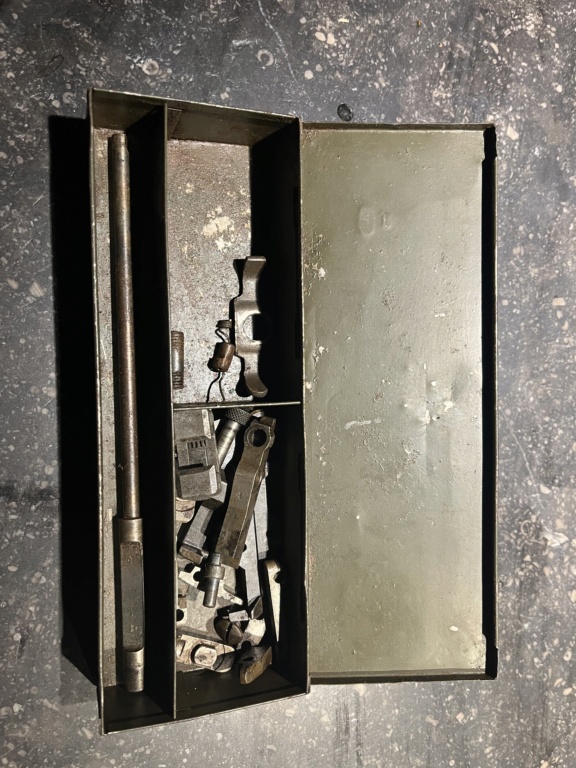 Boîte métallique avec waffenamt E0e6ff10