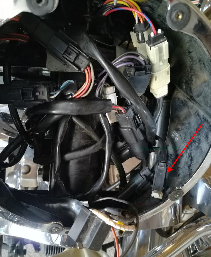 TUTO Branchement alimentation GPS Tomtom sur Road King Connec10