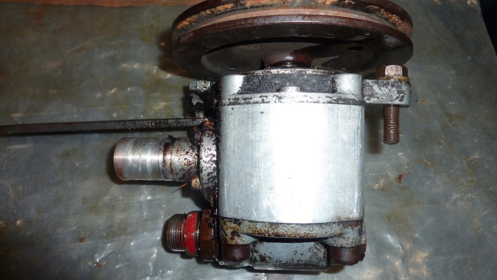 Pompe hydraulique  P1120223