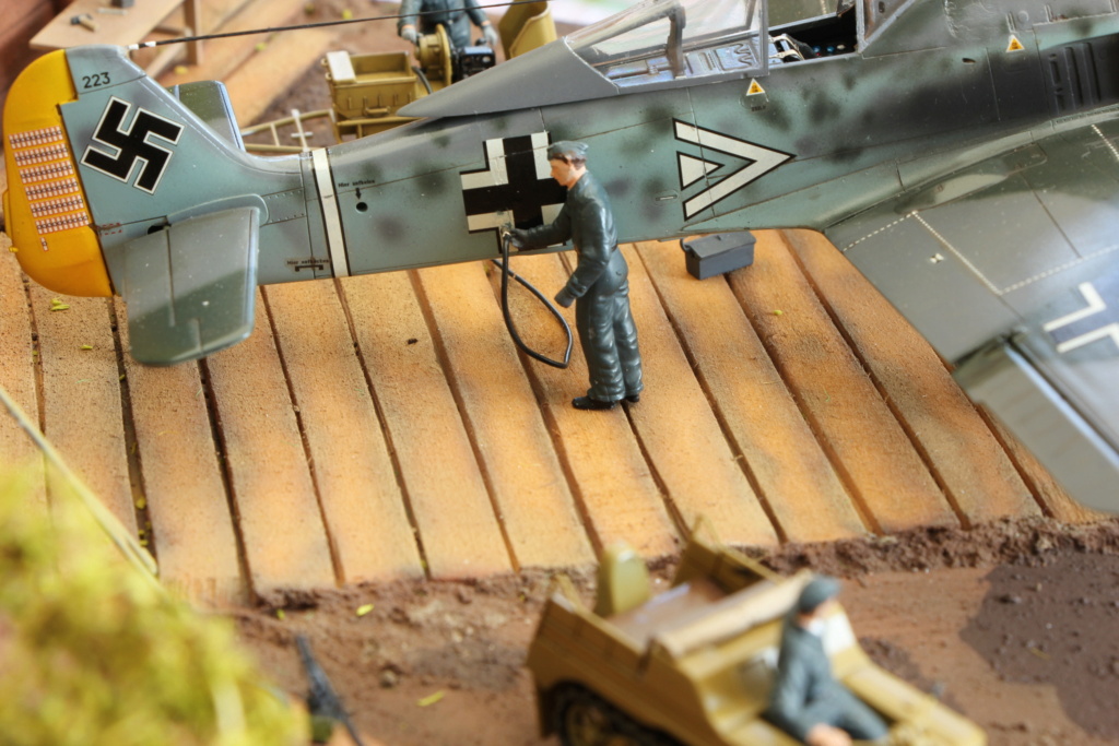 Focke 190 + kettenkraftrad (Hasegawa + Tamiya 1/48) sur diorama Img_1351