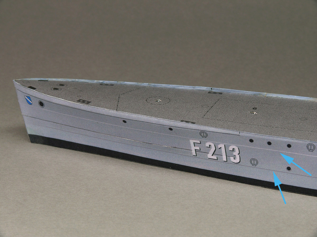 Navire-école d'artillerie F213 Scharnhorst [scratch carton sur plans & photos 1/250°] de Wilfried 12-rum10