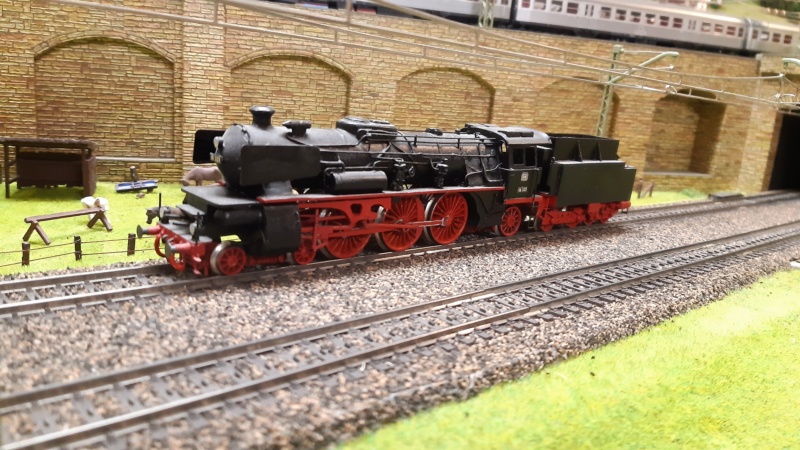 Märklin Analogbahn trifft Karton 20211060