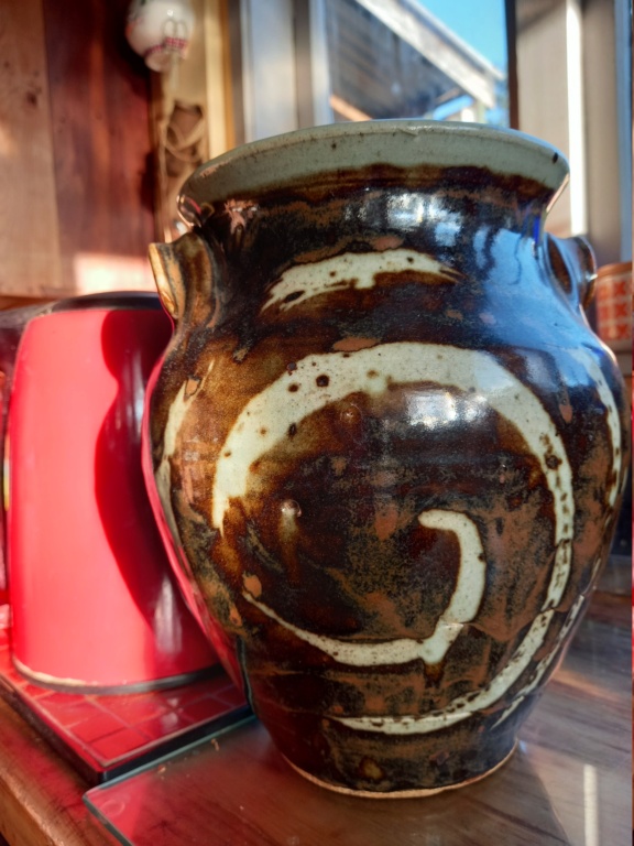 Vase no maker mark 20220211