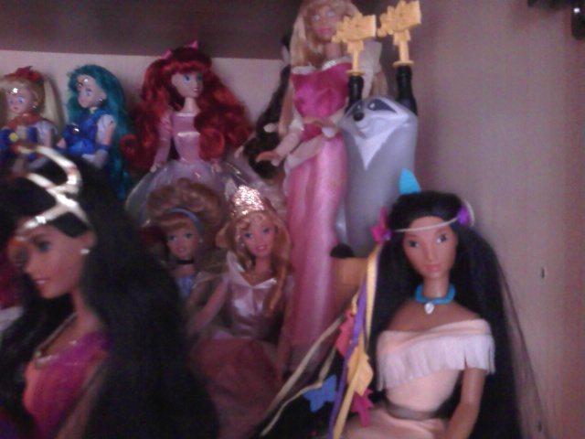 Ma collection des poupées des films de DISNEY Photo187