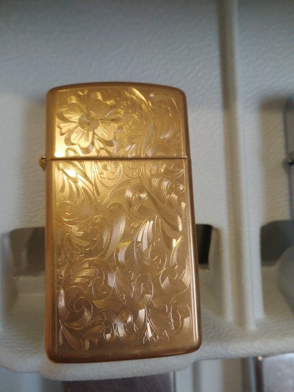 Zippo brass bizarre ou non ? - Page 2 16093110