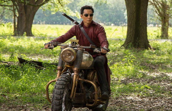 INTO THE BADLANDS (2015) Into-t10