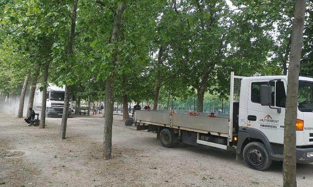 Choses vues dans le jardin du Luxembourg, à Paris - Page 10 Luxcam11