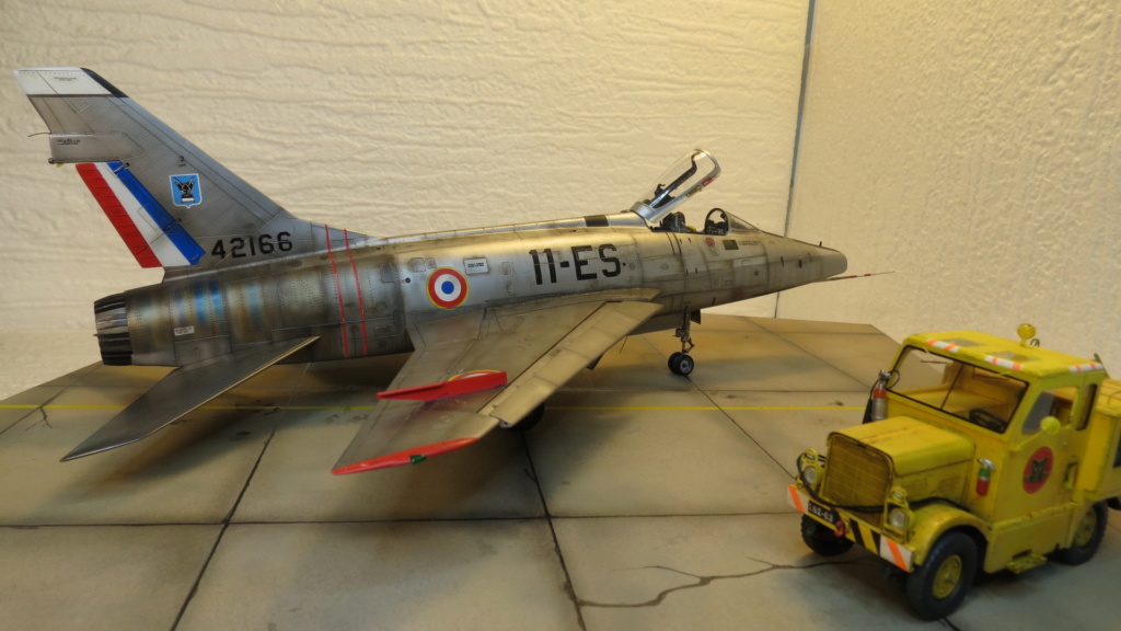 PHOTOS MAQUETTES  JEAN-MARC.............................................1/48 et 1/72 F100-126