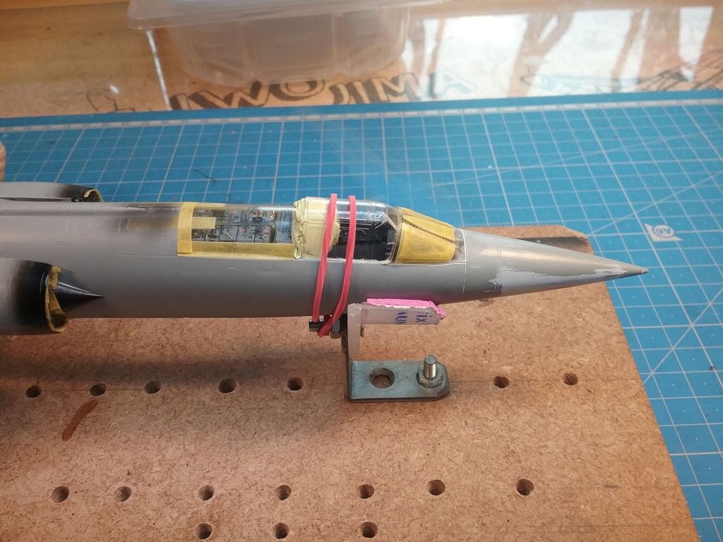 F104G starfighter marine allemande........................... terminé.................... 1/48 KINETIC F104-312