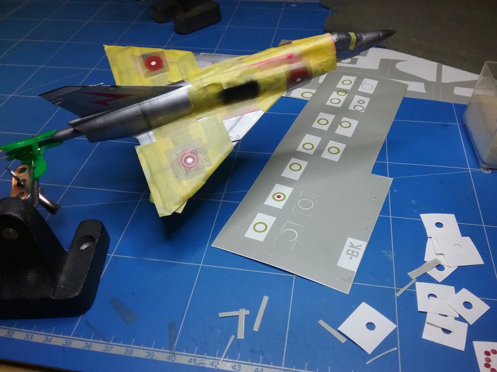 Mirage IIIE 1/72 modelsvit......................................terminé... M-74k10