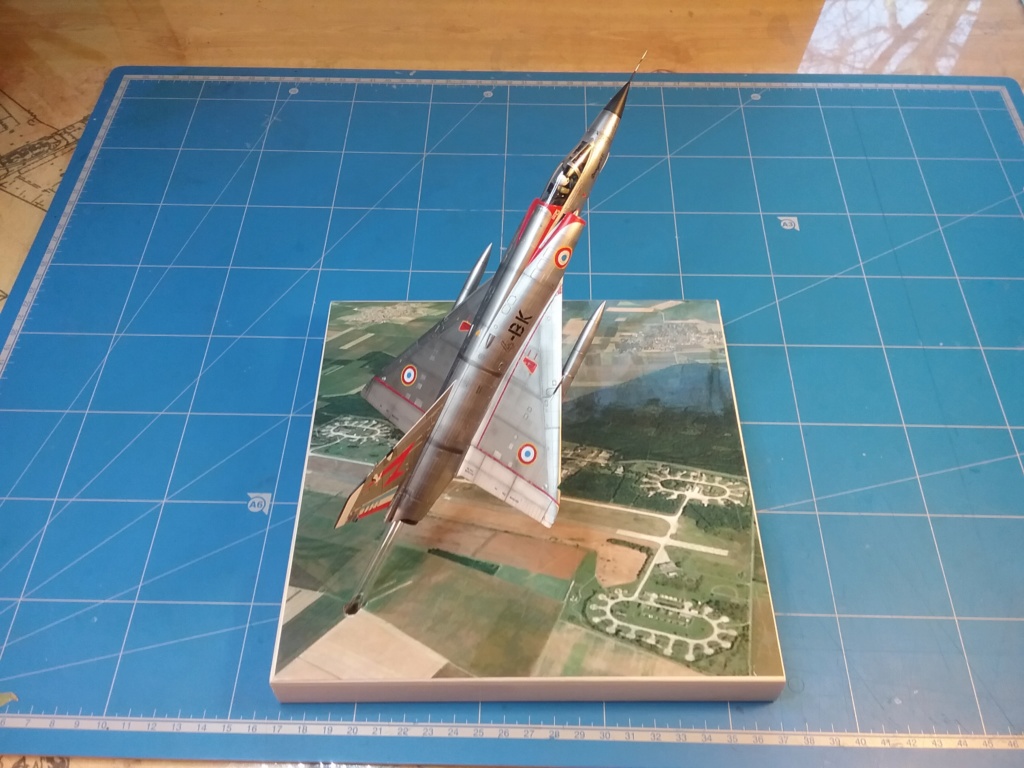PHOTOS MAQUETTES JEAN-MARC.............................................1/48 et 1/72 M-9010