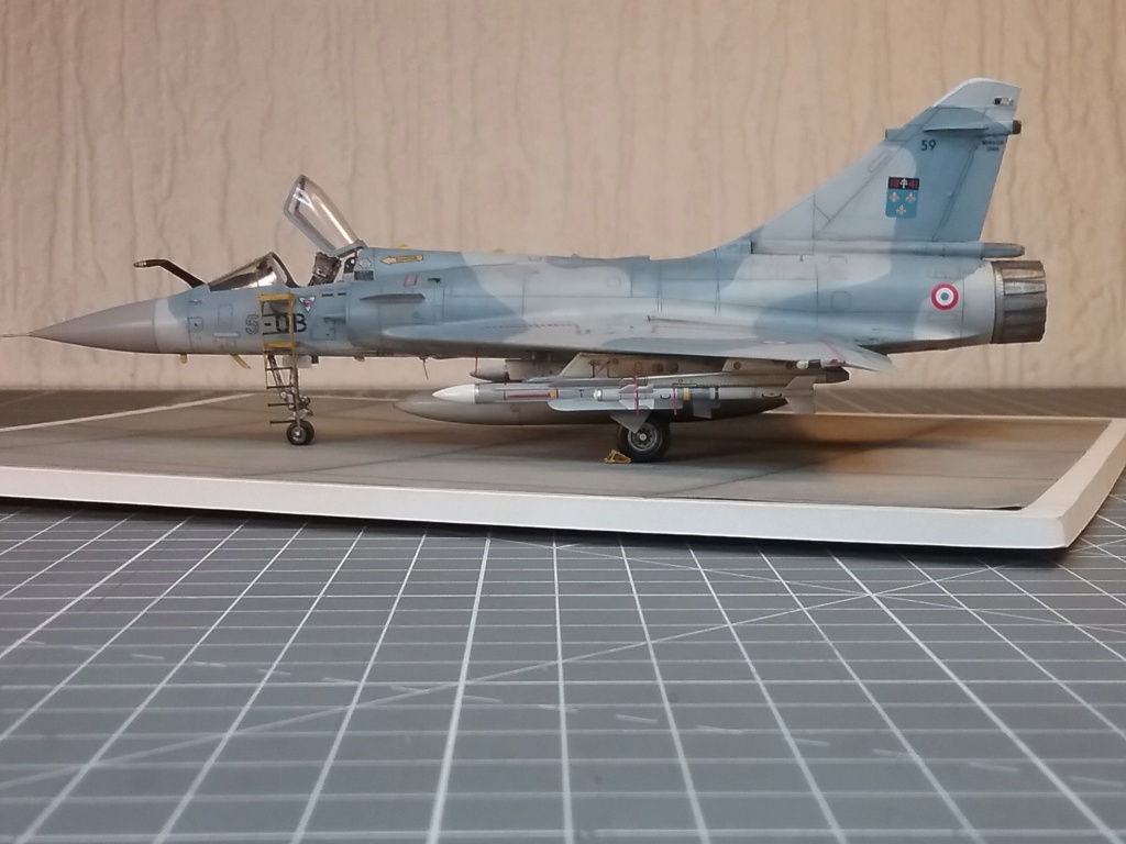 Mirage 2000C  terminé................. modelsvit 1/72 M2000-56