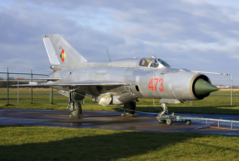 MIG 21PFM au  1/48 eduard.....................................terminé Mikoya10