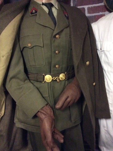 Le ceinturon d'officier des Troupes coloniales 9d40cf10