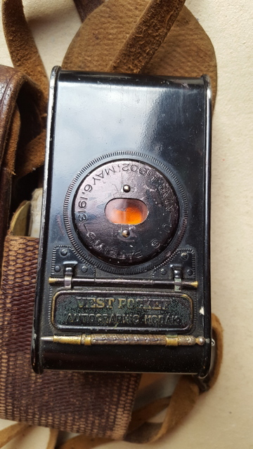 **(B) Appareil photo de Poilu Kodak vest VENDU (Metz 04/05/19)** 20190362