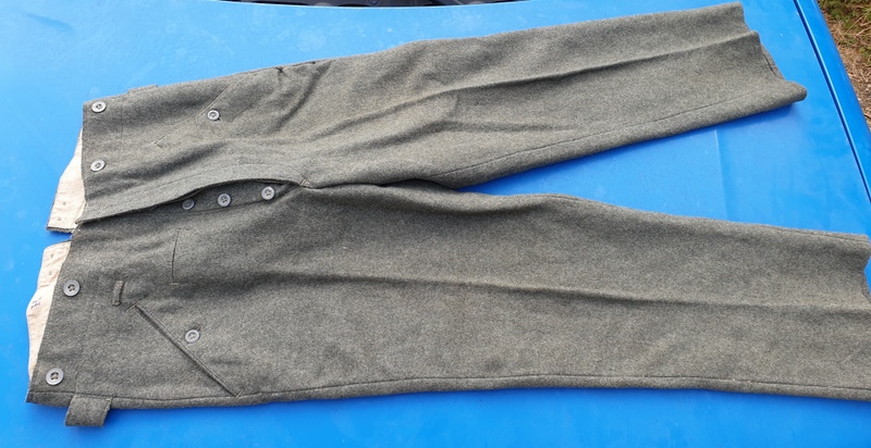 **(D)Pantalon allemand feldgrau daté 1918, mint. VENDU. ** 20200820