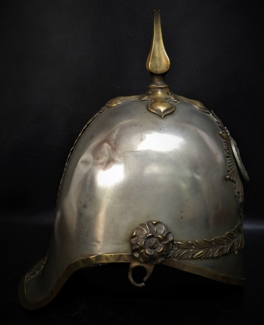 Casque britanique époque Victorienne du premier dragon royal Rimg3955