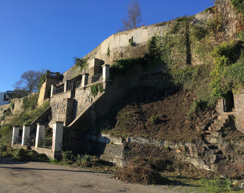 Jardin extraordinaire sur les falaises de Brest Poulli11