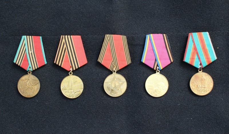 médailles Ukrainiennes et Russes Img_1116