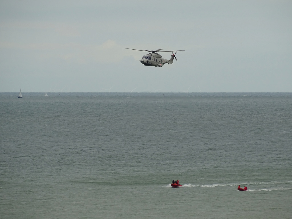 Exercices de sauvetage en mer avec présense du NH90 (juillet 2020) P_37010