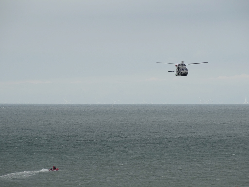 Exercices de sauvetage en mer avec présense du NH90 (juillet 2020) P_39110