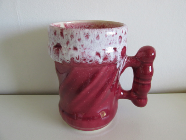 Is this a Clay Craft/ Royal Oak mug? Img_2110