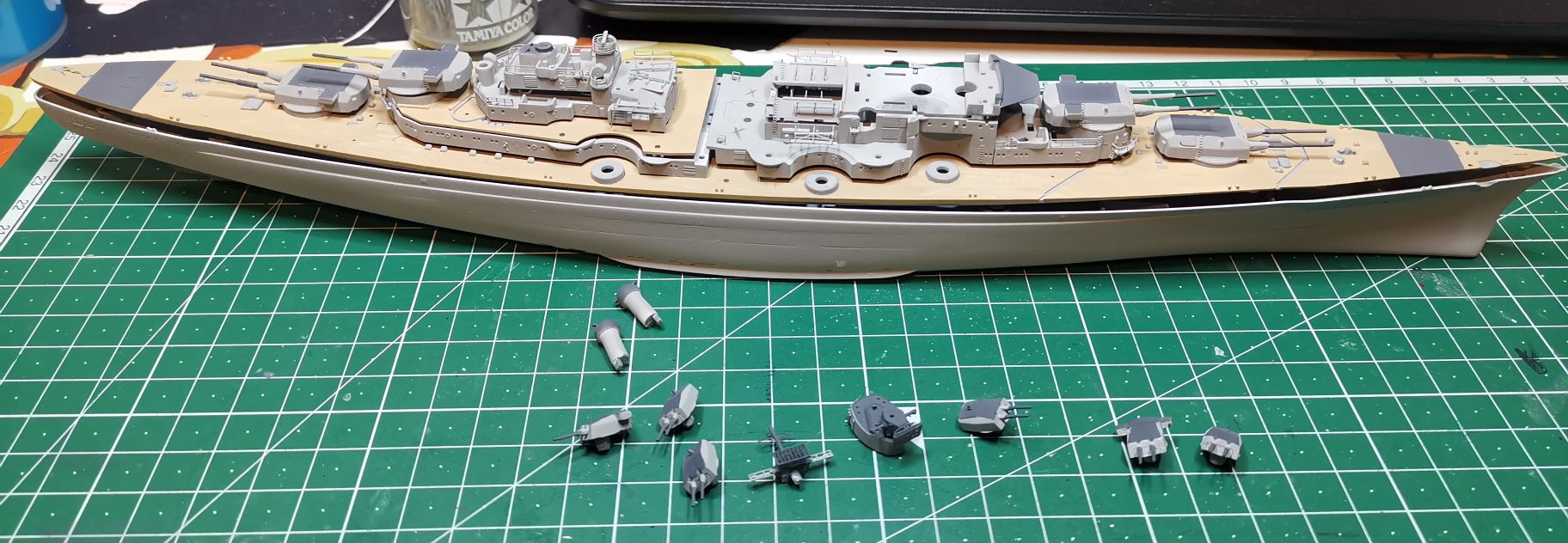 Bismarck MENG au 1/700e kit de PE Eduard - Page 4 Peintu11