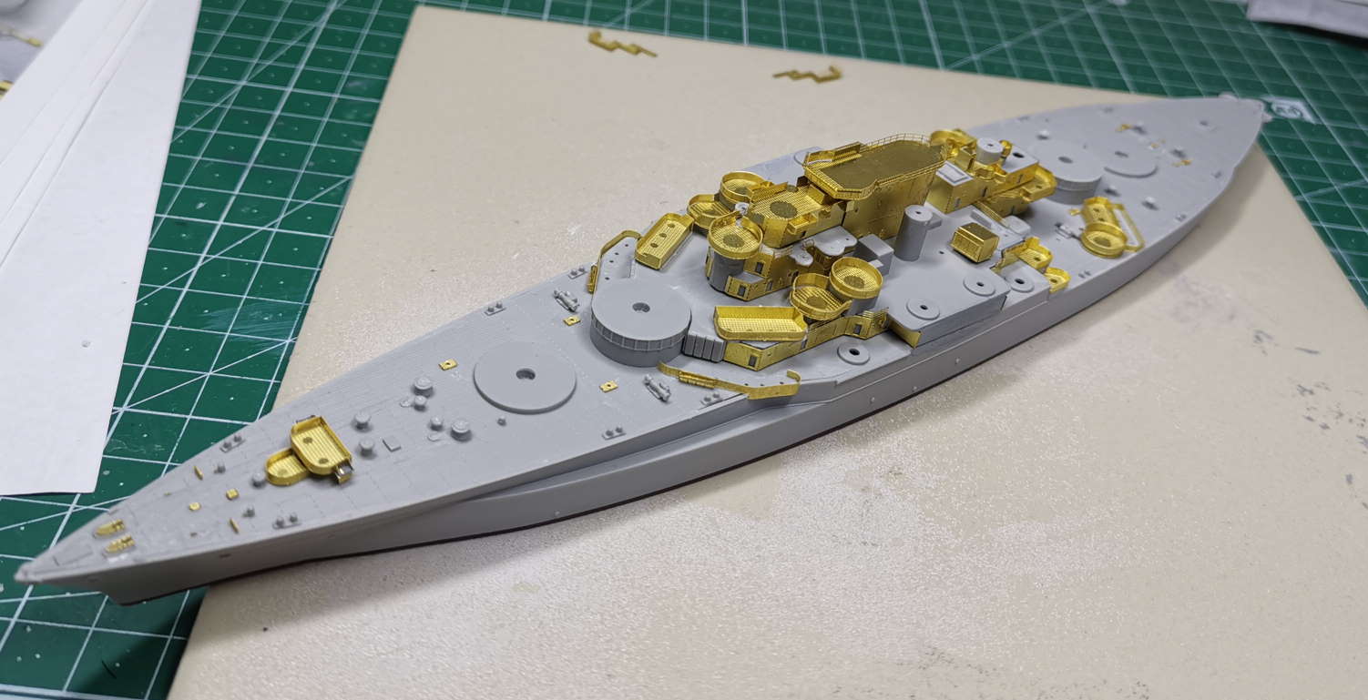 USS West Virginia (Trumpeter+superdetail Five Star 1/700°) par IsKor - Page 2 Weevee10