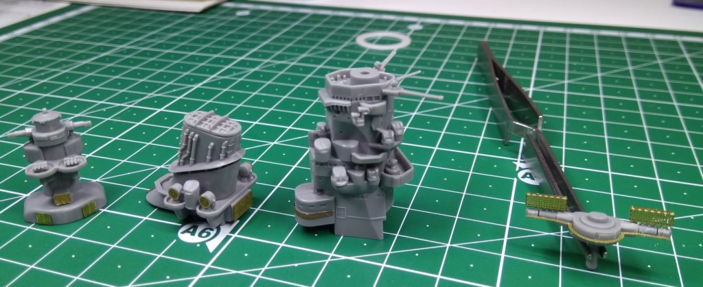 IJN Yamato Tamiya 1/700e + PE Eduard - Page 2 Yamato10