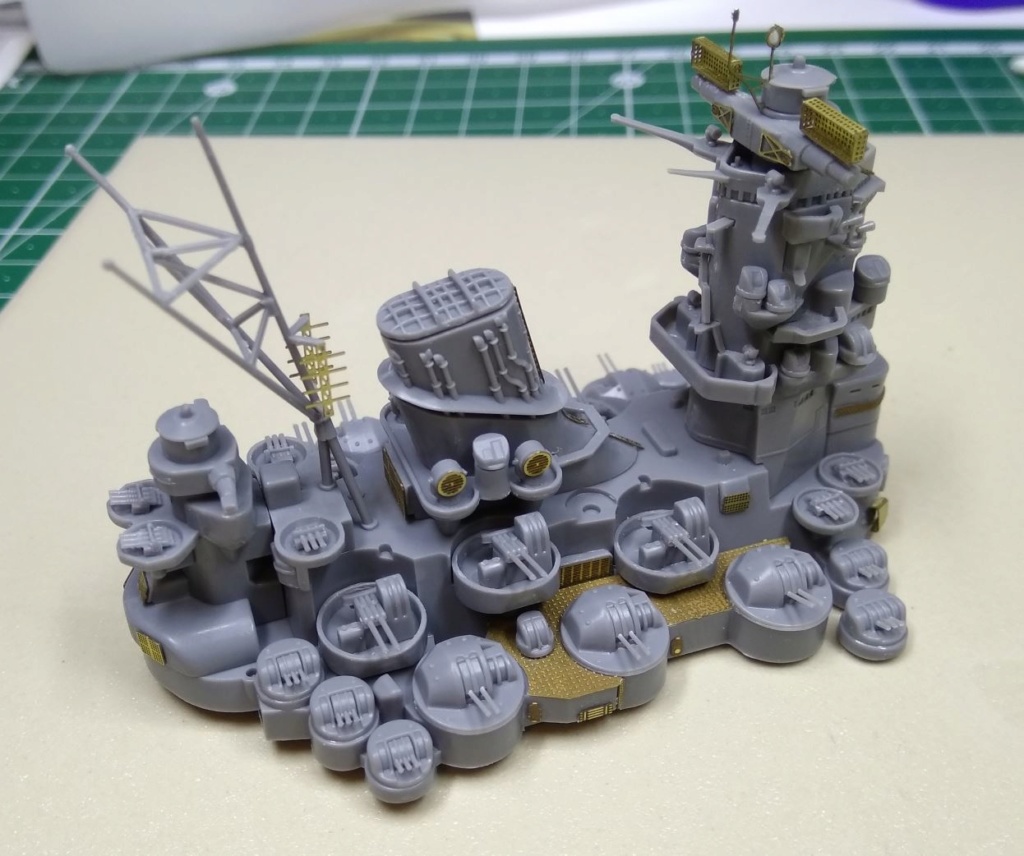 IJN Yamato Tamiya 1/700e + PE Eduard - Page 2 Yamato12